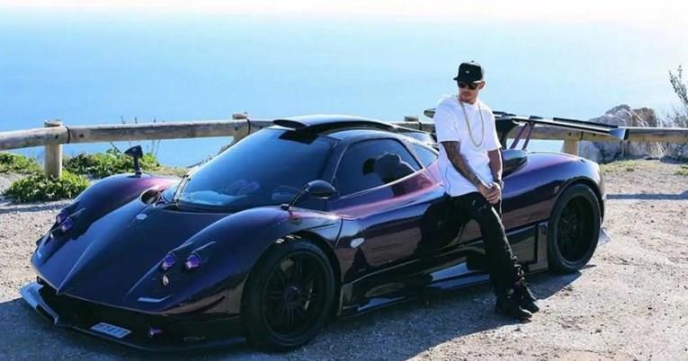 Луис Хамилтон го продаде својот хиперспортски автомобил Pagani Zondа (ВИДЕО)