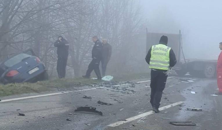 Трагедија во Србија: Тројца млади загинаа во страшна сообраќајна несреќа 