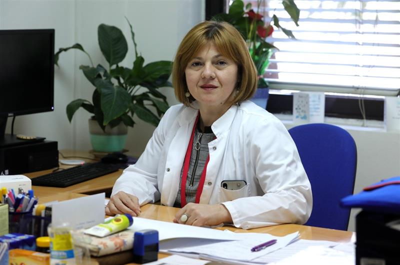 Стевановиќ: Големиот број на новоинфицирани со Ковид-19 е последица на континуирано неодговорно