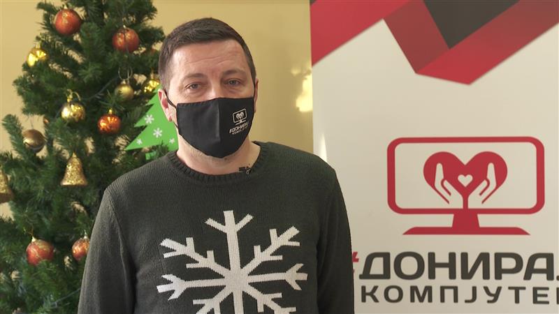 Пет години „Донирај компјутер“ – активистот Стаменов не запира со мисијата