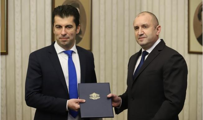 Петков и Радев излегуваат од изолација