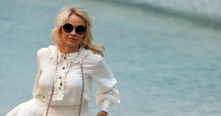 Памела Андерсон се разведува по петти пат