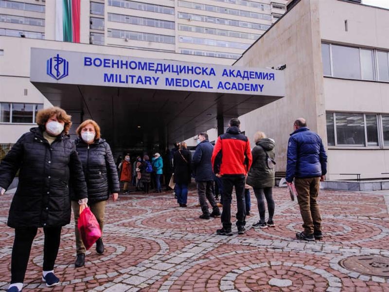 Во Бугарија се вакцинирани 30% од населението, лани починале најмногу во последните 100 години