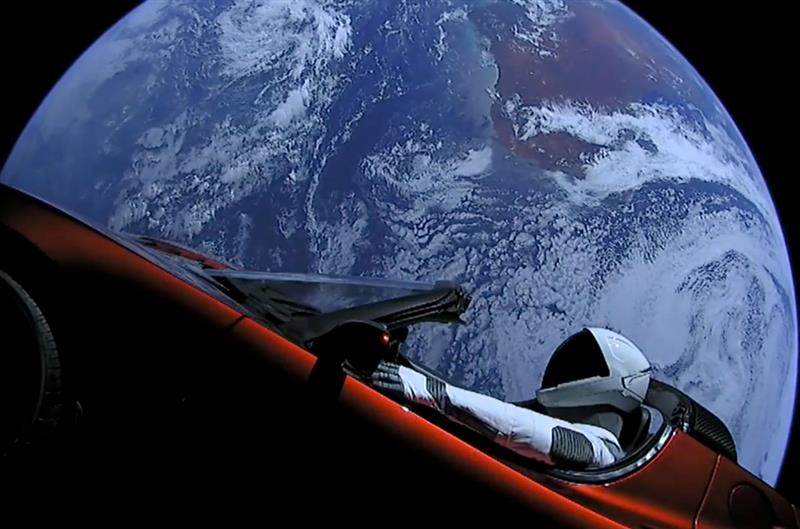 Каде е сега автомобилот „Tesla Roadster“, кој беше лансиран во вселената во 2018 година?