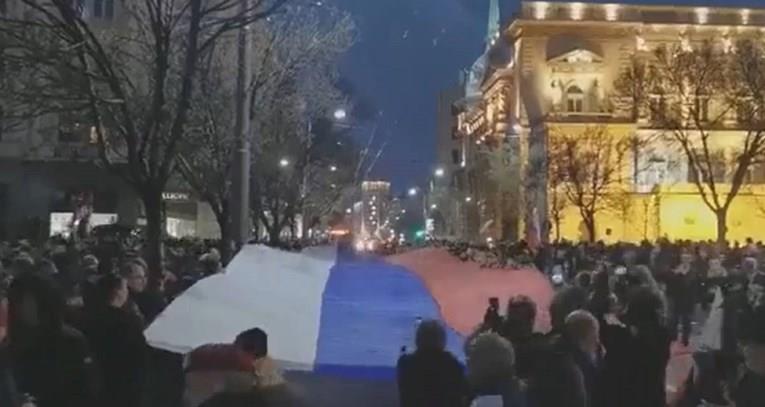 Проруски протест во Белград: Путин е најсилен (ВИДЕО)