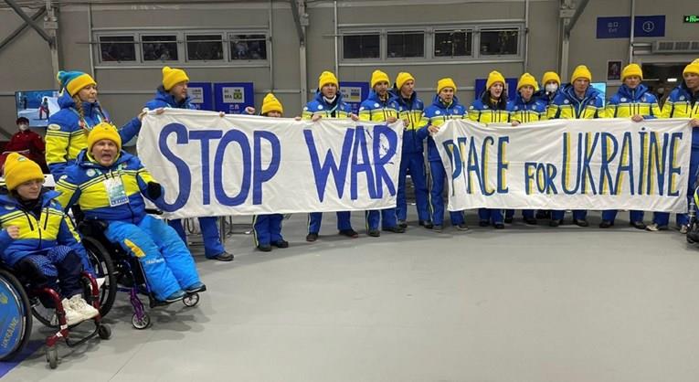Украинска параолимпијка ги напушти Игрите- Русите го заробиле татко и` 