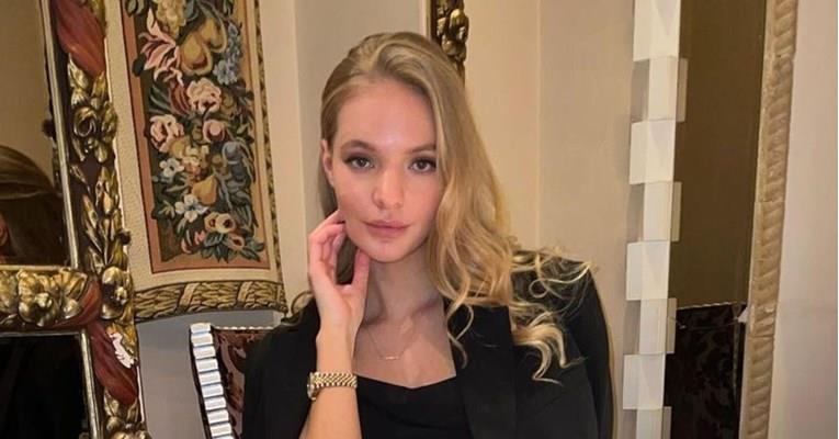 Ќерката на портпаролот на Путин: Сега не можам да патувам во Њујорк (ФОТО)