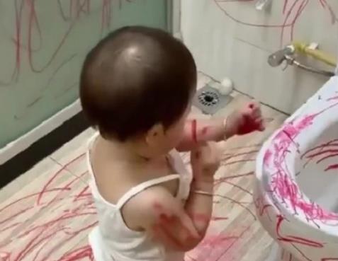 Талентирано бебе кое не ги воодушеви своите родители (видео)
