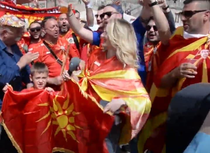 Македонските навивачи „ го освоија “ Порто (ВИДЕО)