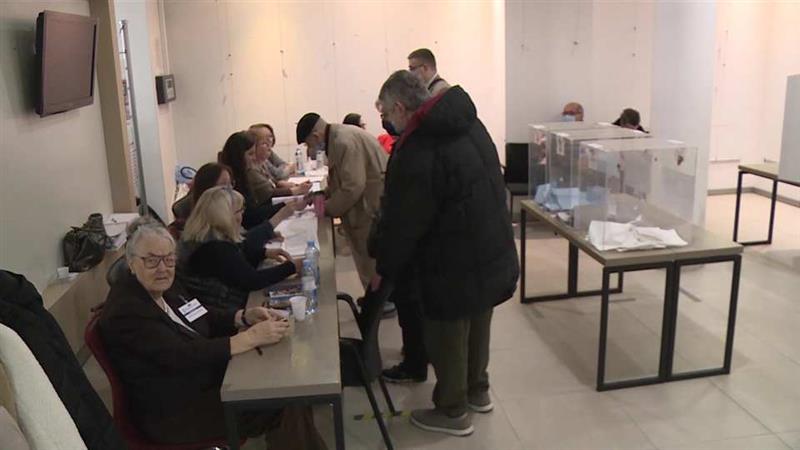 Србија гласа на редовните претседателски, вонредни парламентарни и локални избори