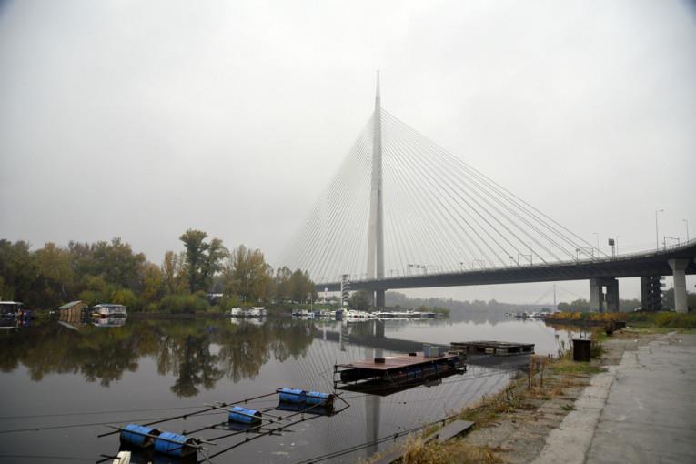 Жена била погодена во глава од воздушна пушка додека се шетала по кејот во Белград