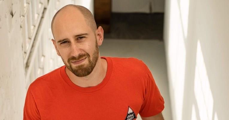 Јутјубер два месеца правел склекови и стомачни, па ги откри резултатите (ВИДЕО)