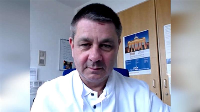 Трампуж: Подваријантата „БА2“ заразува осум до десет луѓе, но има полесни симптоми 