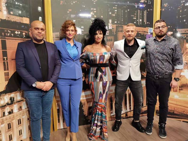 Атрактивната Лидија Вукичевиќ во „G Carpet”