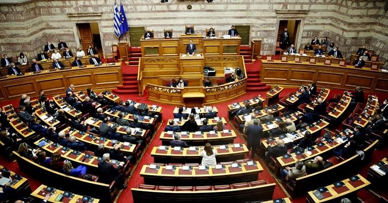 Грција втор пат годинава ја зголемува минималната плата 