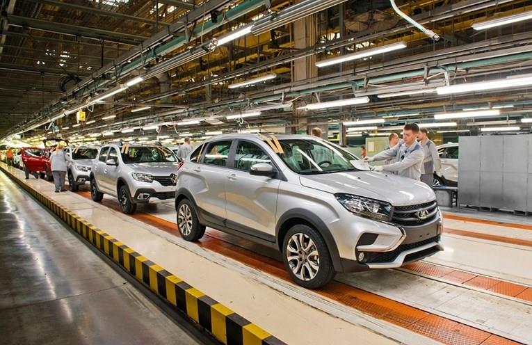 Рено на Русите им го продаде мнозинскиот удел во Автоваз за само една рубља 