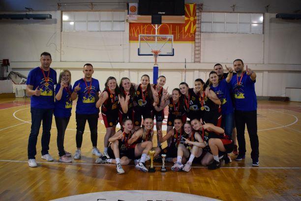 ГДР Компани од Франција ги награди шампионките од Крива Паланка
