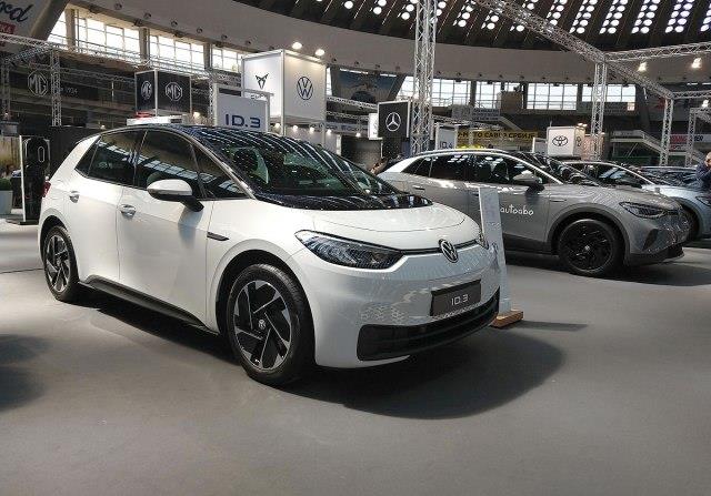 Фолксваген гради шест гигафабрики за производство на батерии за електрични автомобили