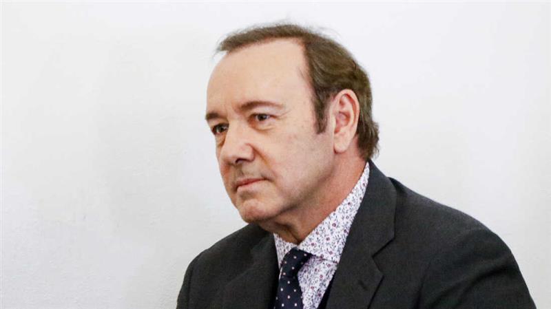 Британија бара екстрадиција на Кевин Спејси по обвинувањата за сексуални злоупотреби