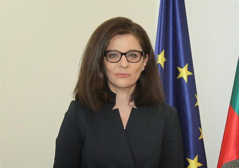 Генчовска најави оставка