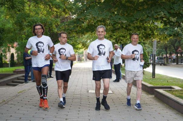 Атлетска ноќна трка „Трчаме за Рацин" вечерва во Велес