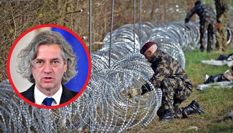 Словенија ја отстранува оградата од границата со Хрватска 
