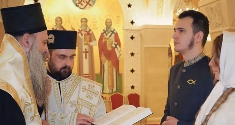 Се ожени синот на Ѓорѓе Балашевиќ, невестата во едноставна венчаница (ФОТО)