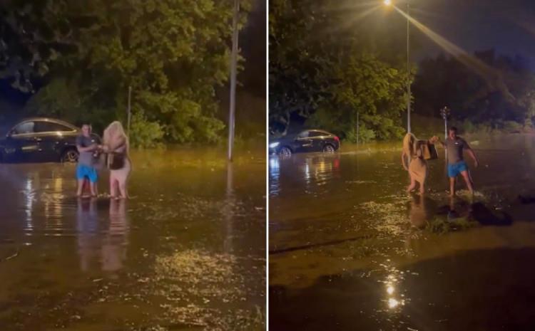 Видео: Карлеуша заглави на поплавена улица во Белград 