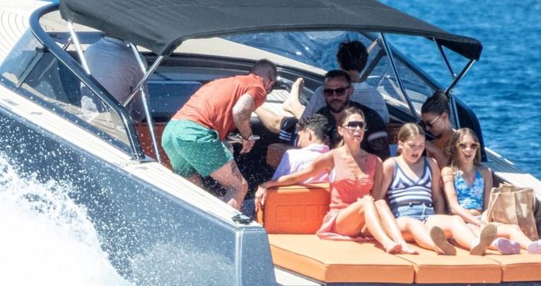 Бекамови го завршија одморот на Јадранот, потрошиле десетици илјади евра (ВИДЕО)