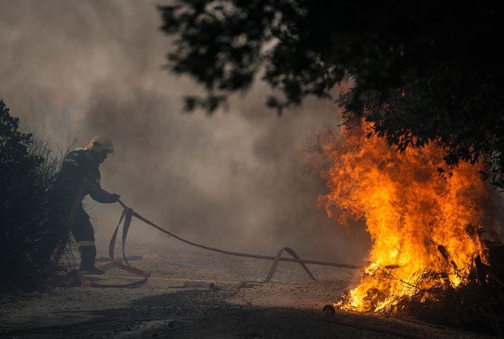  Сомнеж за подметнување на пожарите во Грција