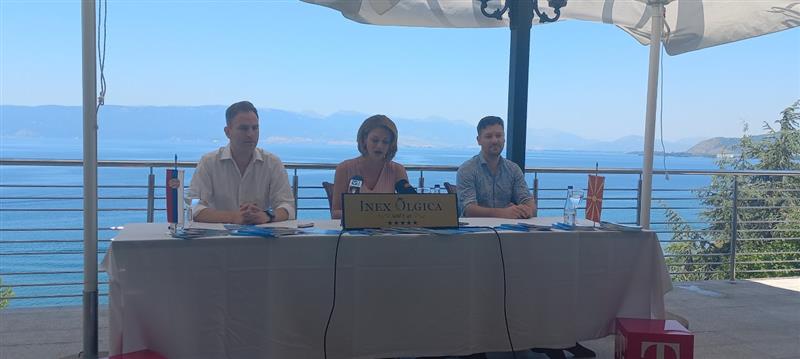 Виолинистот Стефан Миленковиќ со „Кармина Бурана“ вечер на Охридско лето