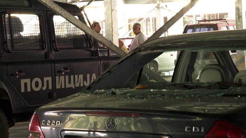 Околу 20 автомобили искршени во катната гаража кај „Буњаковец“