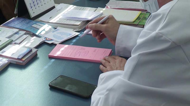 Матичните лекари бараат Комисијата да ја преиспита одлуката за отворање на ковид амбуланти