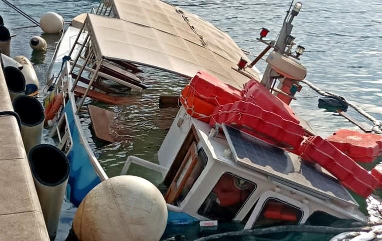 Уапсен капетанот на бродот кој што удри и потона кај пристаништето во Сплит