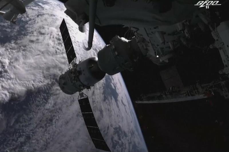 Дел од огромната ракета падна на Земјата, НАСА со остра реакција до Кина 