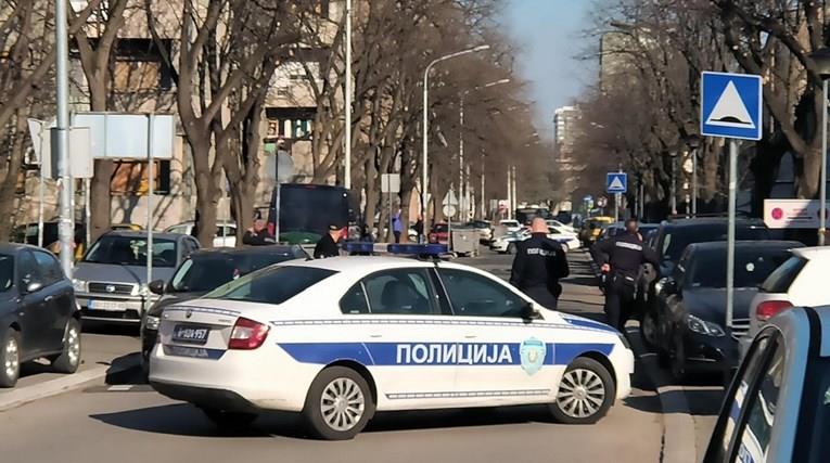 Уапсени се српски полицајци поради шверц на кокаин, меѓу осомничените се маж и жена