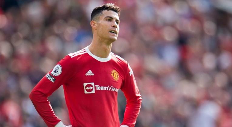 Sky Sports: Манечестер ќе го избрка Роналдо, доколку не го смени односот (ВИДЕО)