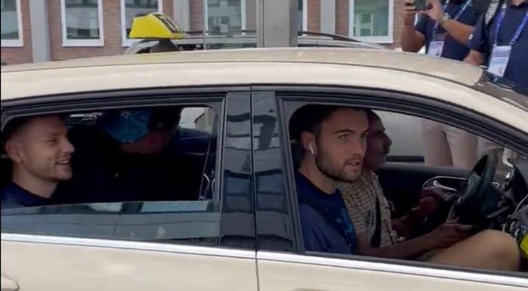 Не дошол автобусот по словенечките кошаркари, се качија во такси и победија (ВИДЕО)