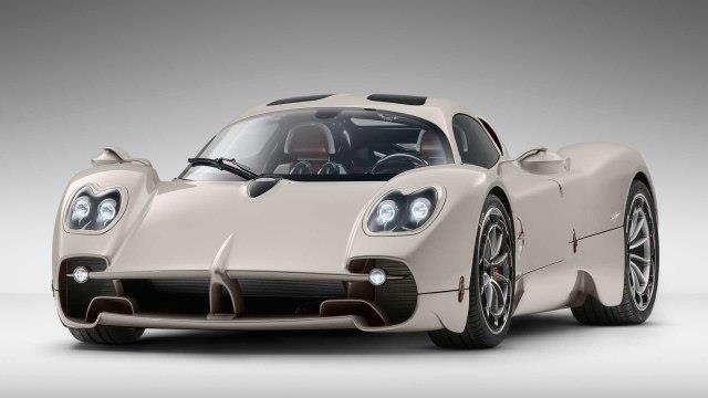 Пристигна новиот „Pagani“: Совршенството на тркала се вика „Utopia“