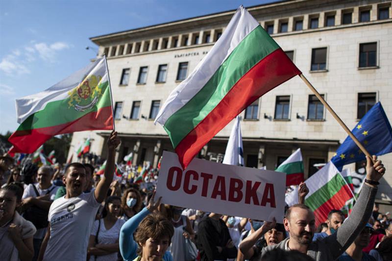 Почнуваат обидите за формирање владејачко мнозинство во Бугарија