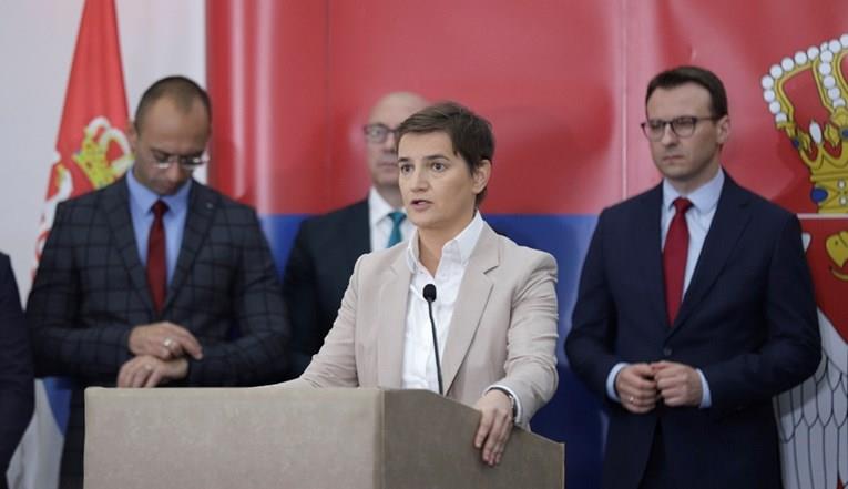Брнабиќ бара поддршка за новата влада со 25 министерства, опозицијата се противи 