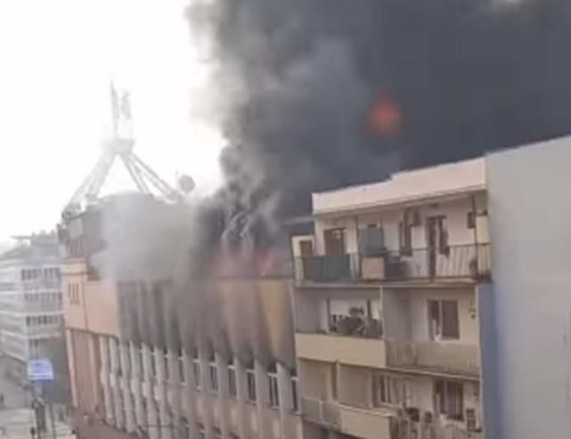 Видео: Во Крушевац гореше поранешната стоковна куќа „Трајалова“