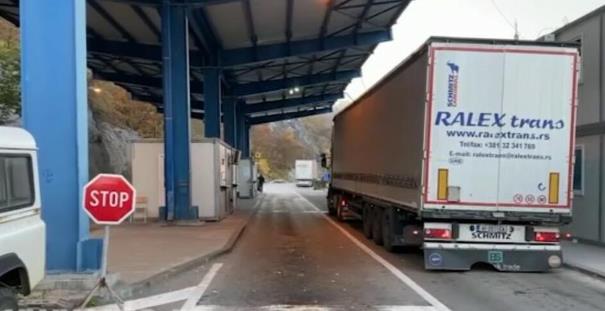 Во Косово стапува на сила одлуката за замена на српските со косовски таблички