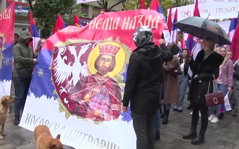 Мирен собир на Србите во Косовска Митровица: Доволно ни е од теророт на Курти