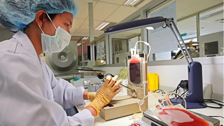Крв направена во лабораторија за прв пат се користи за трансфузија 