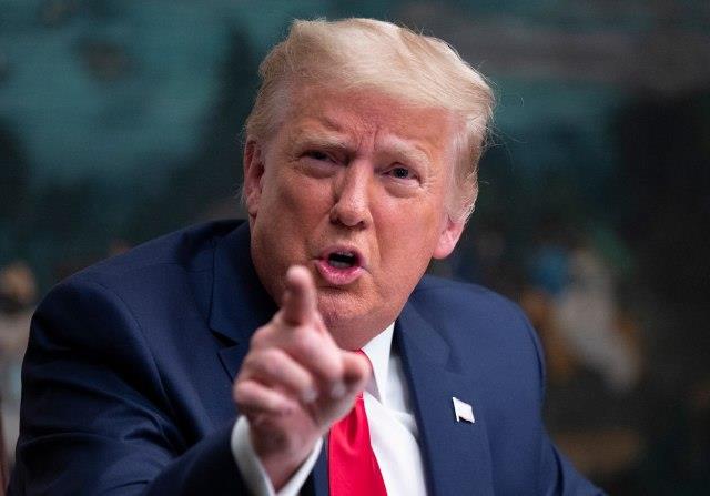 Маск започна анкета: Гласајте на Твитер за враќање на профилот на Трамп