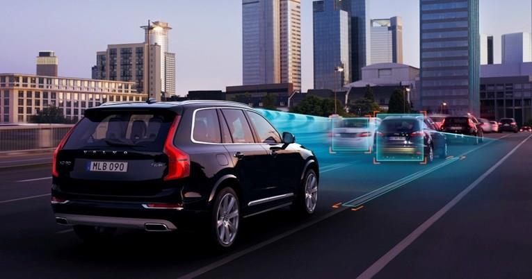 Американска студија: Автоматското кочење може за 40% да го намали бројот на судари 