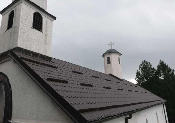 Поставен нов покрив на црквата Света Петка во Вратница, следи реставрација на фрескоживописот