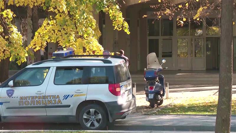 Повторно лажни дојави за поставени бомби во 15 скопски средни училишта