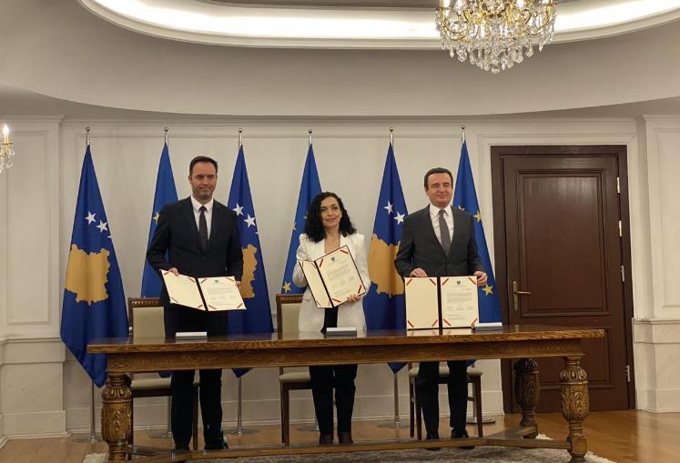 Косово потпиша барање за членство во Европска унија
